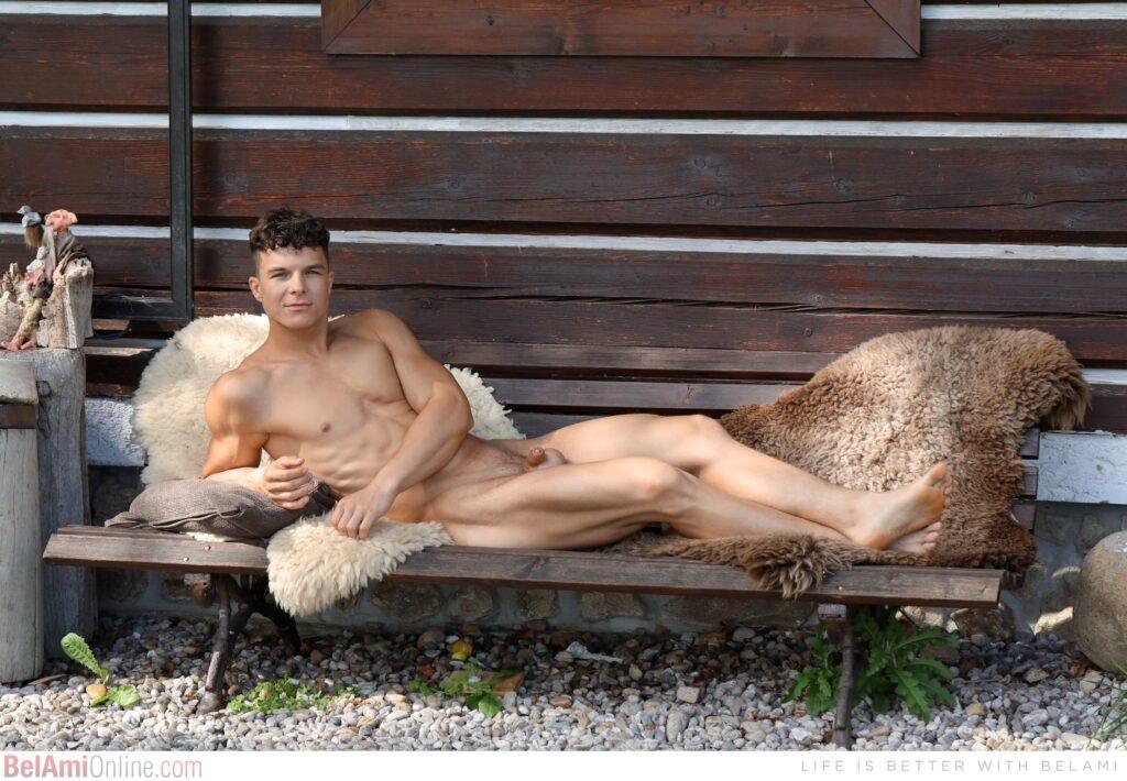 Tom Ames Photosession