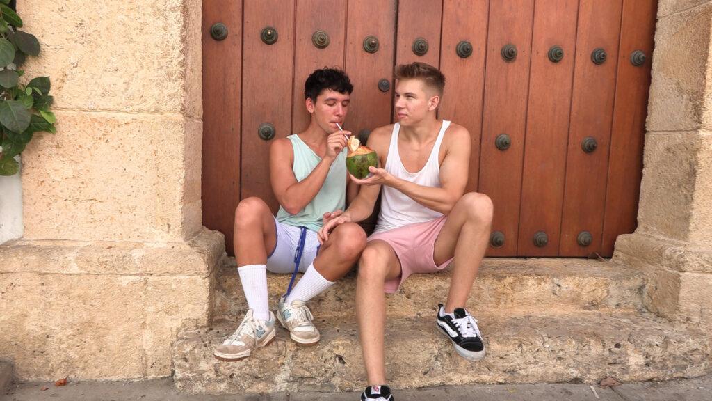 Ennio Leone & Hugo Carter