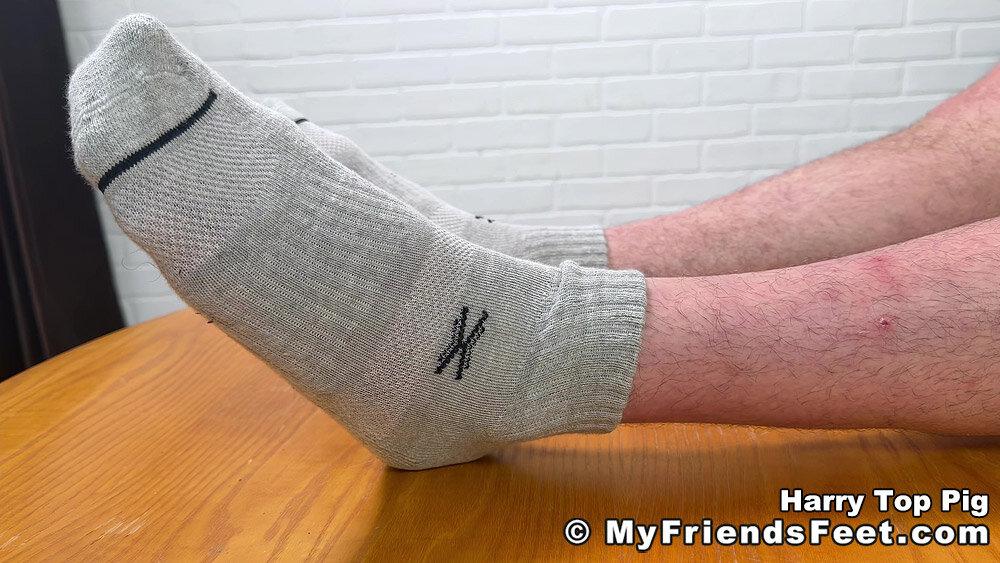 Harry Top Pig's Feet
