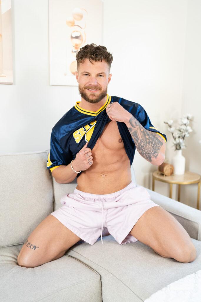 Curved King & Hunter Mason