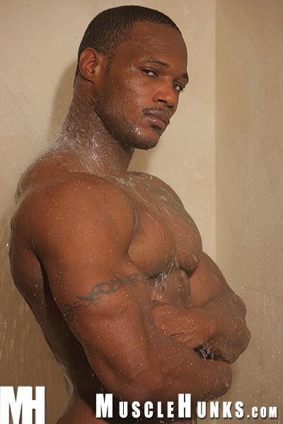 MuscleHunks Leon Jackson