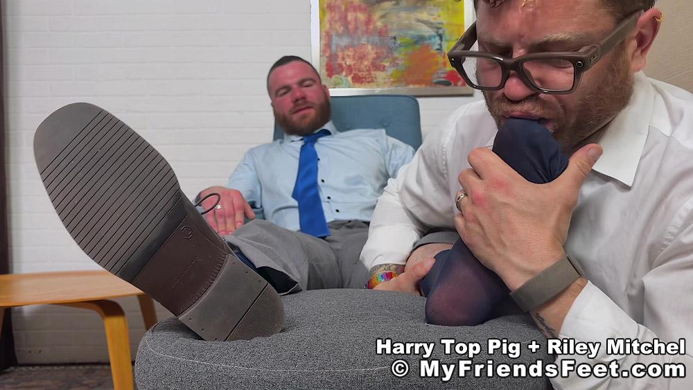 How to Foot Seduce Your Boss with Riley Mitchel & Harry Top Pig