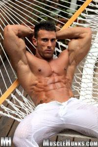 MuscleHunks Gianluigi Volti